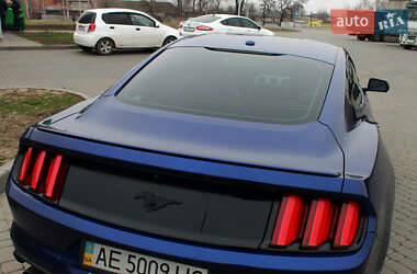 Купе Ford Mustang 2015 в 