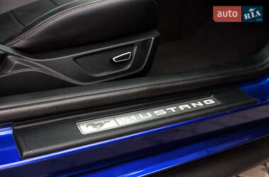Купе Ford Mustang 2015 в 