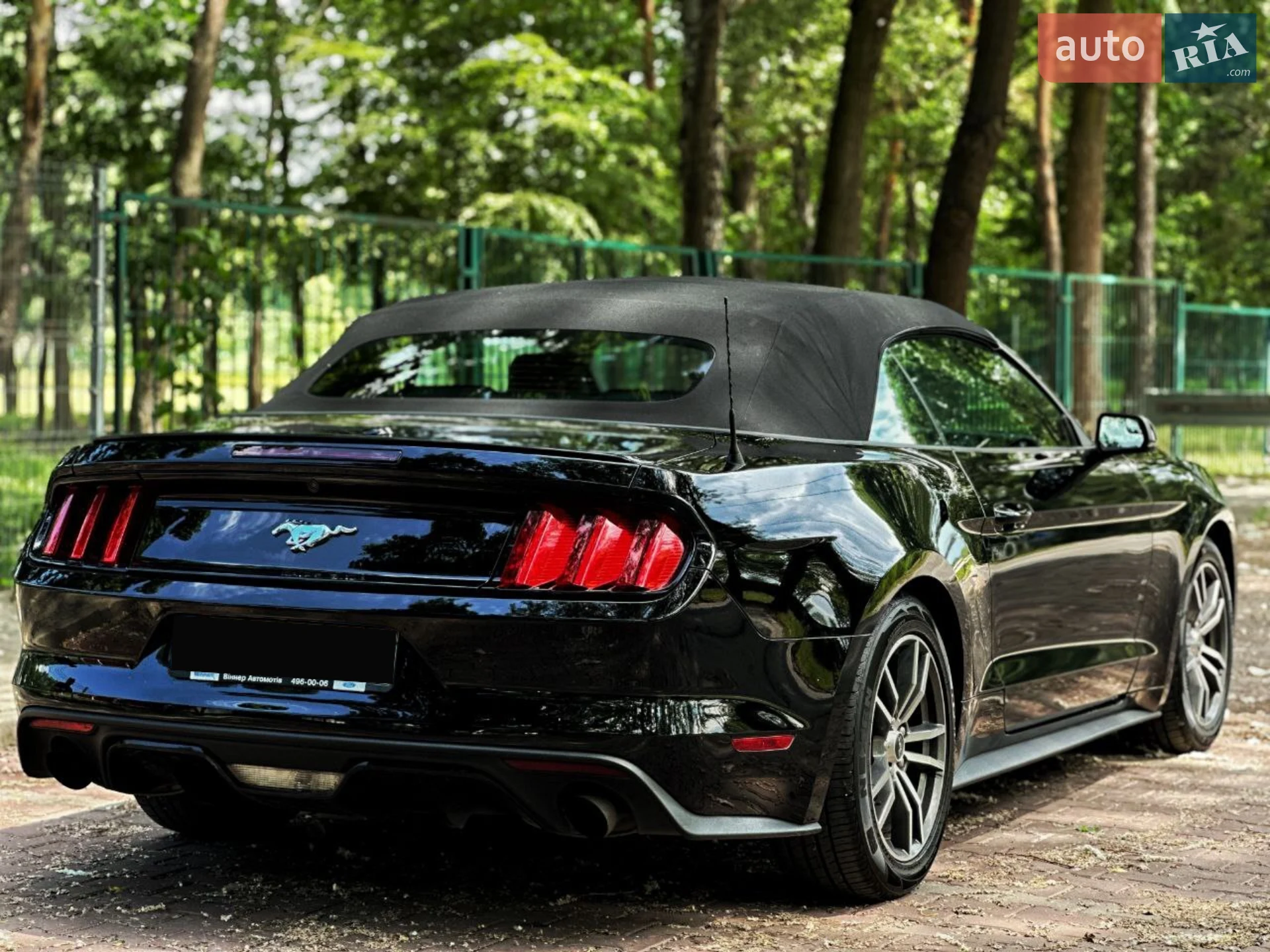 2017 Ford Mustang - мініатюра 3