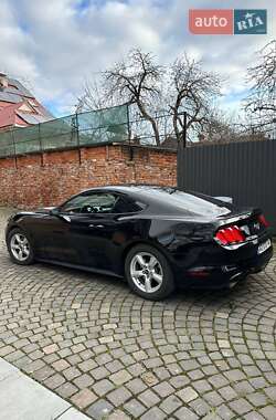 Купе Ford Mustang 2015 в Ужгороді