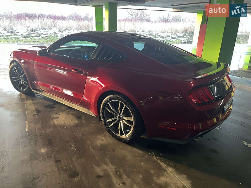 Купе Ford Mustang 2016 в Львове