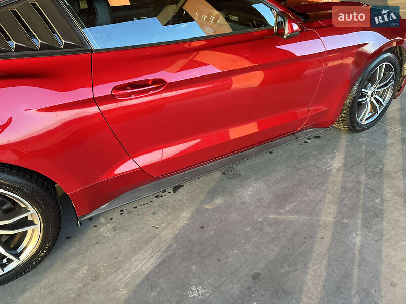 Купе Ford Mustang 2016 в Львове