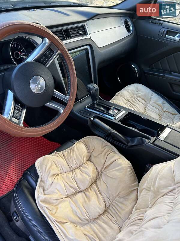 Кабриолет Ford Mustang 2014 в Киеве