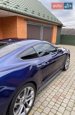 Купе Ford Mustang 2017 в 