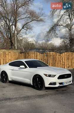 Купе Ford Mustang 2015 в 
