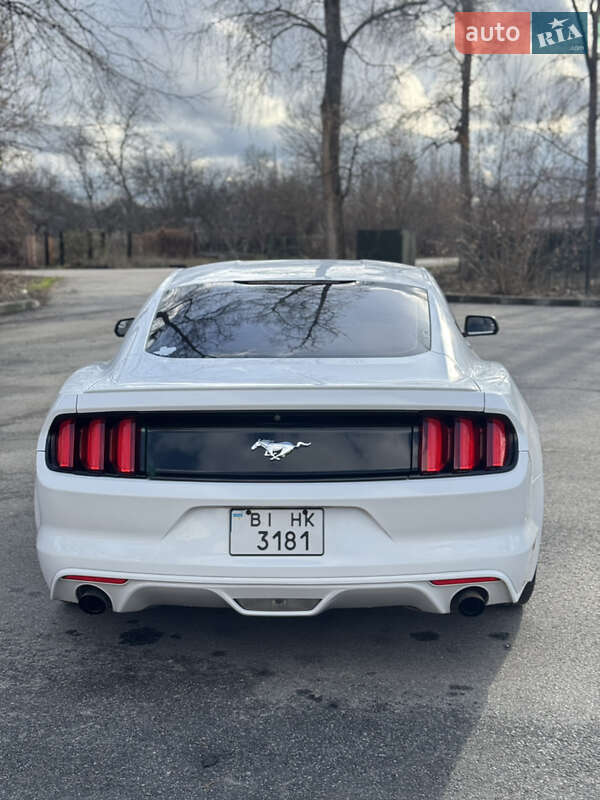 Купе Ford Mustang 2015 в Полтаве