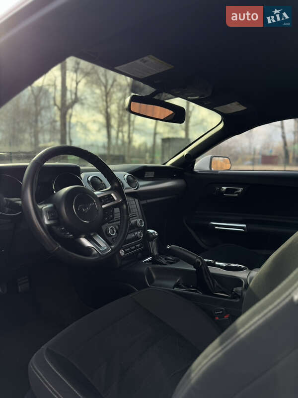 Купе Ford Mustang 2015 в Полтаве