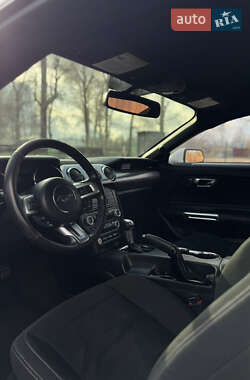 Купе Ford Mustang 2015 в 