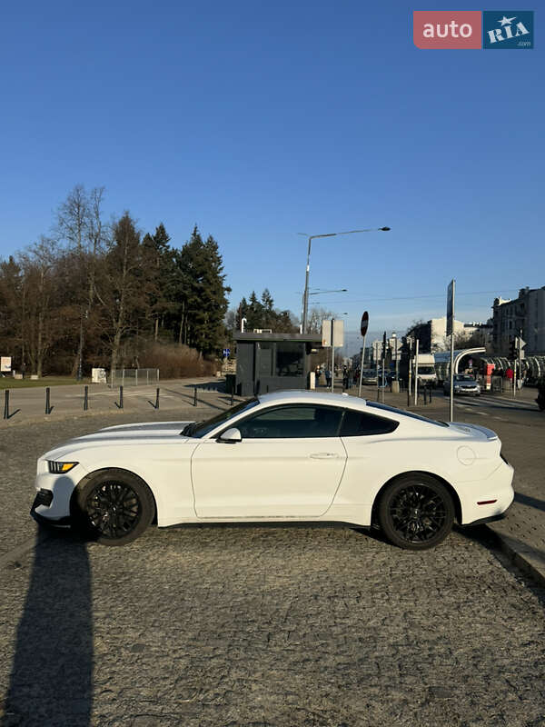 Купе Ford Mustang 2017 в Киеве фото 2 Купе Ford Mustang 2017 в Киеве