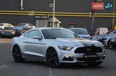 Купе Ford Mustang 2015 в Києві