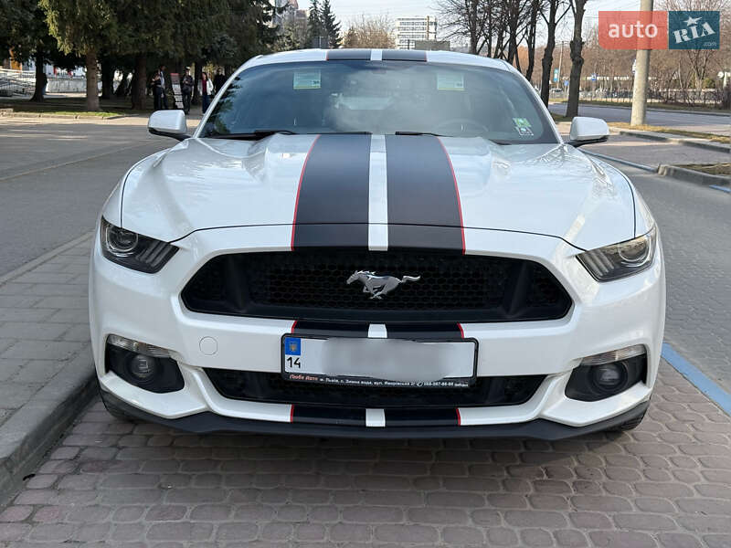 Купе Ford Mustang 2017 в Львове