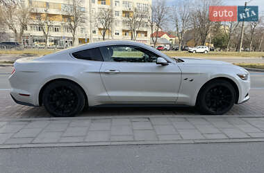 Купе Ford Mustang 2017 в Львове