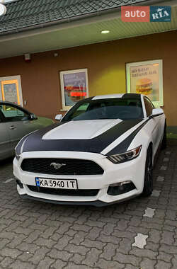 Купе Ford Mustang 2015 в Києві