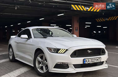 Купе Ford Mustang 2016 в 