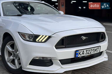 Купе Ford Mustang 2016 в 