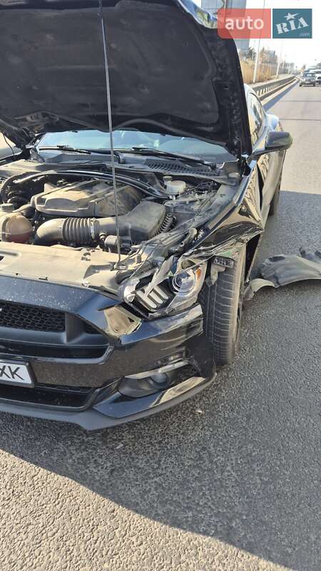 Купе Ford Mustang 2016 в Киеве