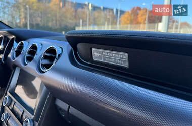 Купе Ford Mustang 2015 в 