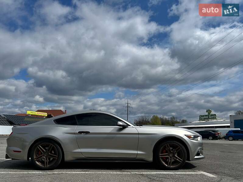 Купе Ford Mustang 2016 в Сумах