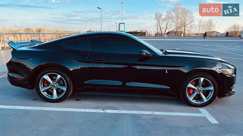 Купе Ford Mustang 2017 в Киеве