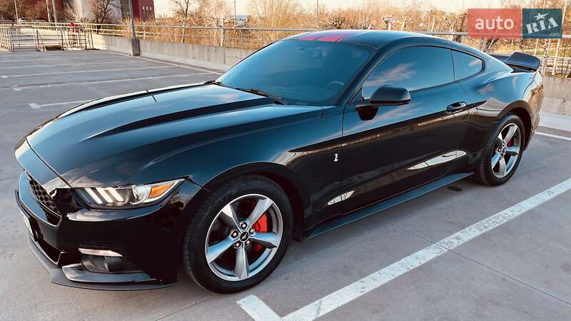 Купе Ford Mustang 2017 в Киеве