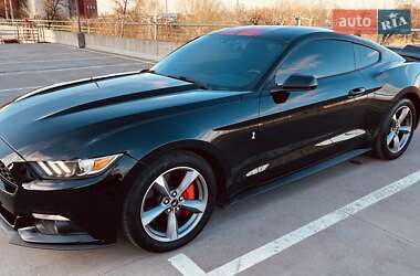 Купе Ford Mustang 2017 в 