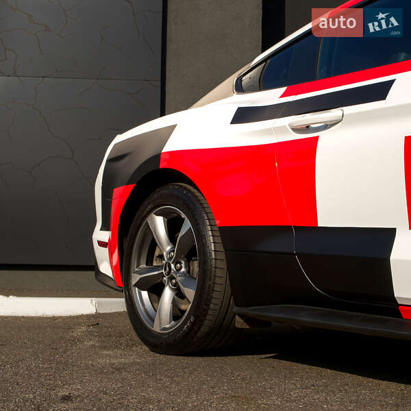 Купе Ford Mustang 2015 в Киеве