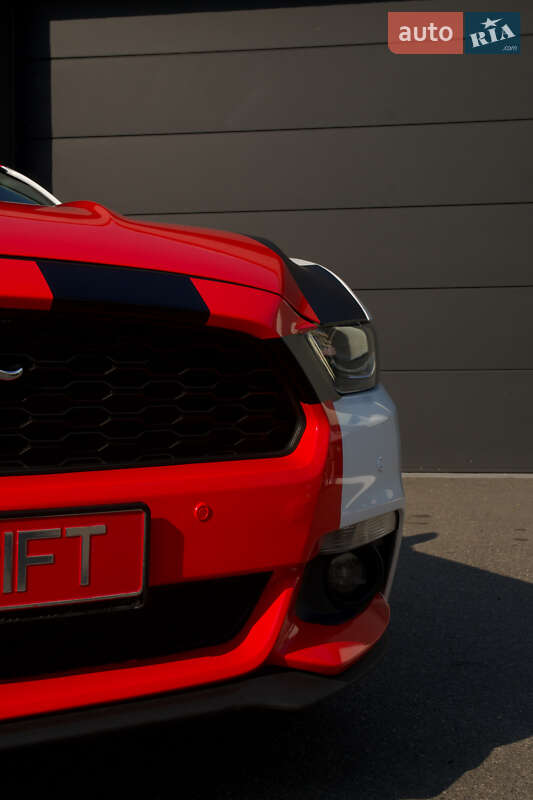 Купе Ford Mustang 2015 в Киеве