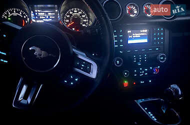 Купе Ford Mustang 2017 в 