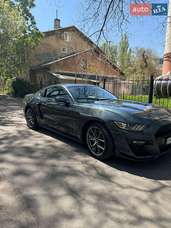 Купе Ford Mustang 2015 в Одессе