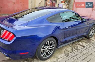 Купе Ford Mustang 2015 в 