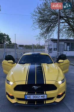 Купе Ford Mustang 2015 в Днепре