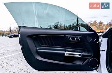 Купе Ford Mustang 2017 в 