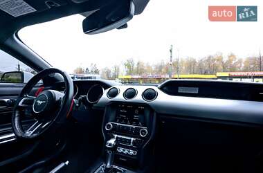 Купе Ford Mustang 2017 в 