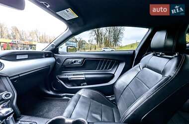Купе Ford Mustang 2017 в 