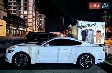 Купе Ford Mustang 2017 в 