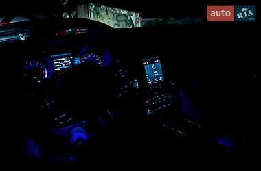 Купе Ford Mustang 2017 в 
