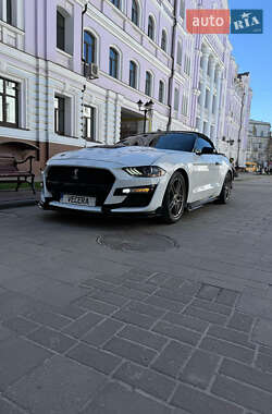 Кабріолет Ford Mustang 2018 в 