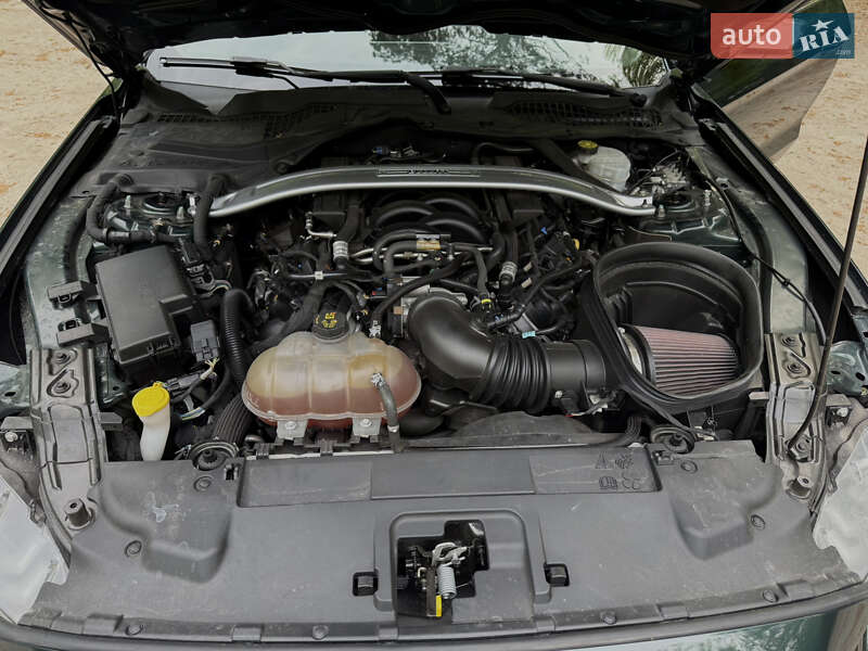 Купе Ford Mustang 2019 в Львове