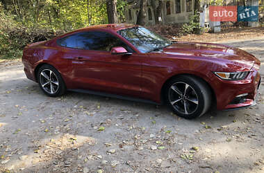 Купе Ford Mustang 2017 в 