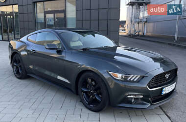 Купе Ford Mustang 2015 в 