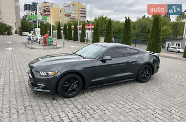Купе Ford Mustang 2015 в 