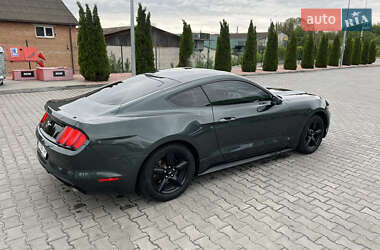 Купе Ford Mustang 2015 в 