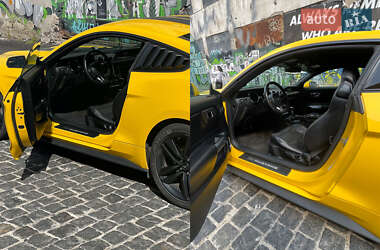 Купе Ford Mustang 2014 в 