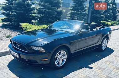 Кабриолет Ford Mustang 2014 в 