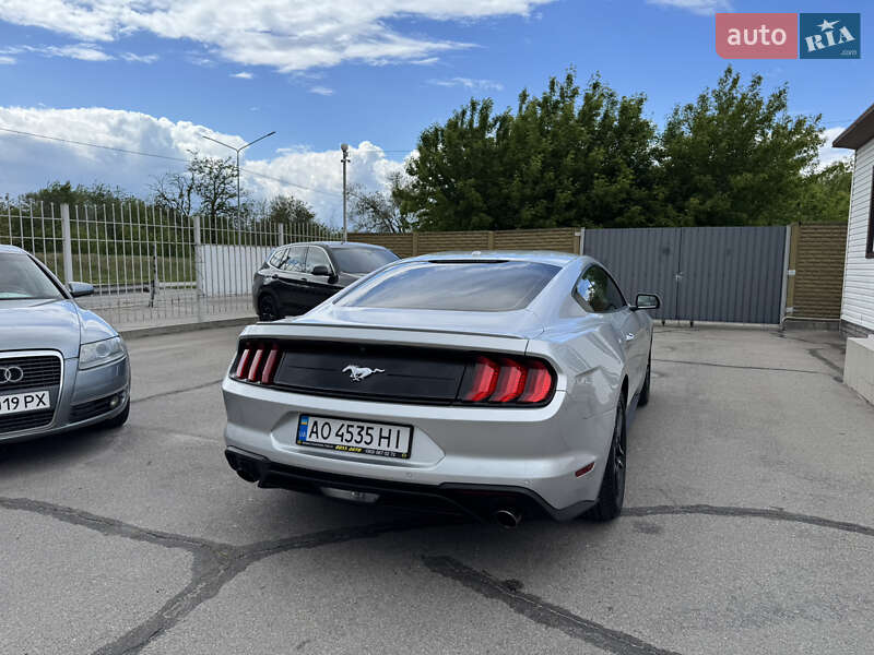 Купе Ford Mustang 2019 в Киеве фото 8 Купе Ford Mustang 2019 в Киеве