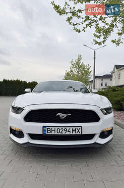 Купе Ford Mustang 2017 в 