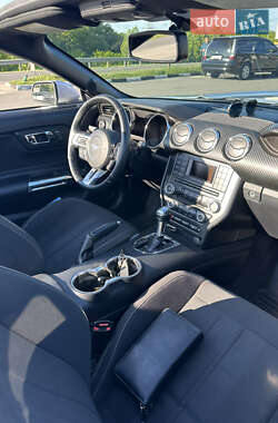 Кабриолет Ford Mustang 2015 в 