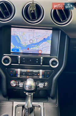 Купе Ford Mustang 2020 в 