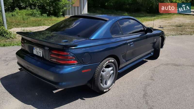 Купе Ford Mustang 1995 в Днепре