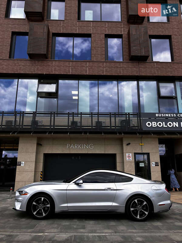 Купе Ford Mustang 2018 в 